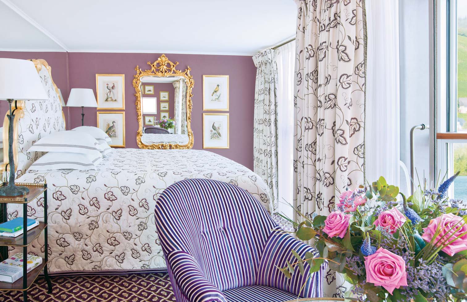 UNI Antoinette Suite